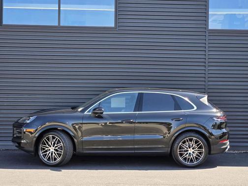 2025 Porsche Cayenne 