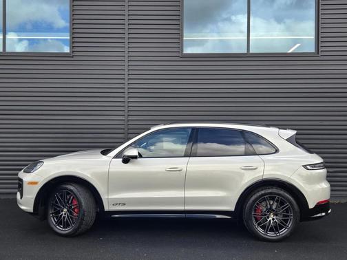 2026 Porsche Cayenne GTS