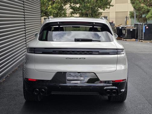 2026 Porsche Cayenne GTS
