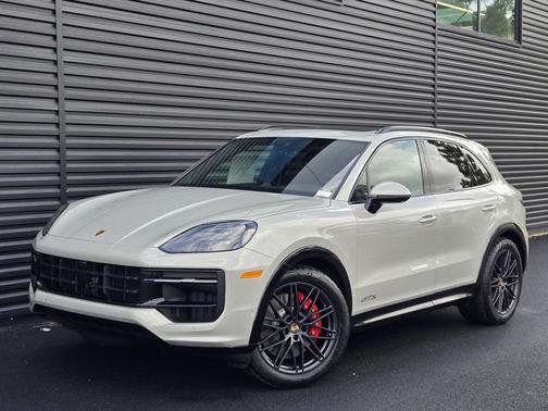 2026 Porsche Cayenne GTS