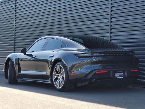 2022 Porsche Taycan GTS