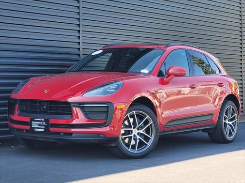 2025 Porsche Macan Base