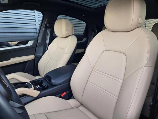 2025 Porsche Cayenne Cayenne