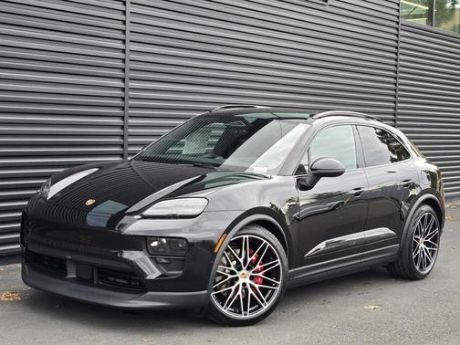 2025 Porsche Macan 4S