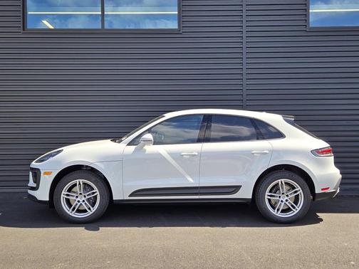 2025 Porsche Macan 