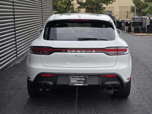 2025 Porsche Macan T