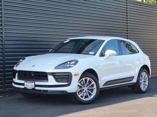 2024 Porsche Macan Base
