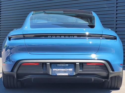 2025 Porsche Taycan 4