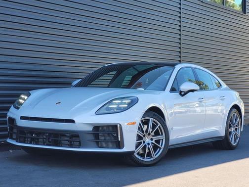 2025 Porsche Panamera