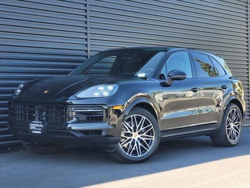 2024 Porsche Cayenne Base (Tiptronic)