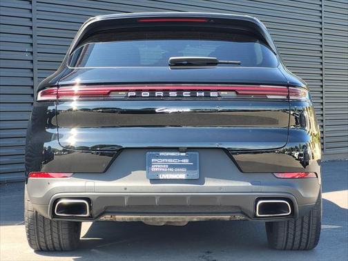2024 Porsche Cayenne Base (Tiptronic)