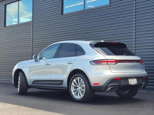 2024 Porsche Macan Base