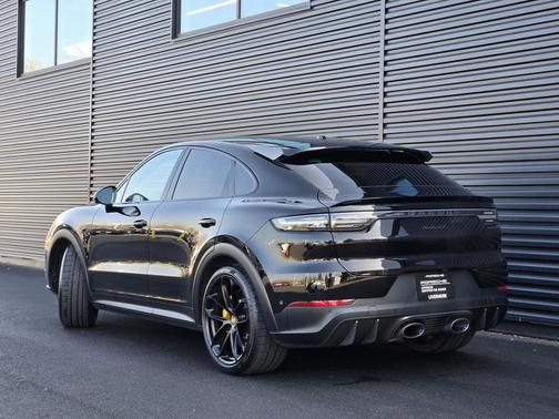 2023 Porsche Cayenne Turbo GT