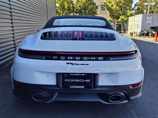 2026 Porsche 911 Carrera