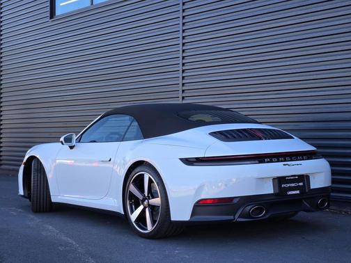 2026 Porsche 911 Carrera