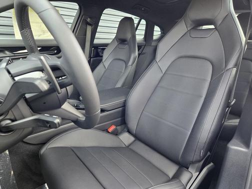 2026 Porsche Panamera 4