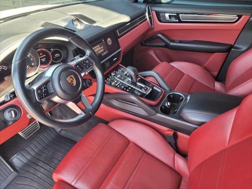 2022 Porsche Cayenne GTS