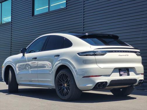 2022 Porsche Cayenne GTS
