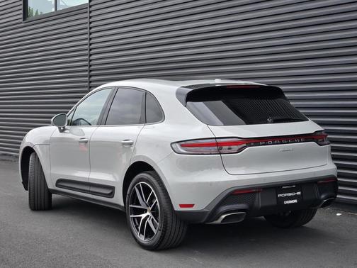2026 Porsche Macan 