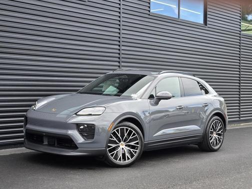 2026 Porsche Macan 4