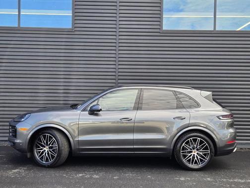 2025 Porsche Cayenne 