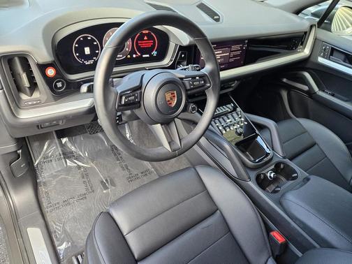 2025 Porsche Cayenne 