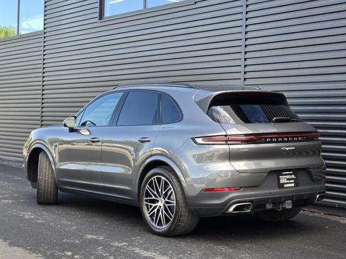2025 Porsche Cayenne 