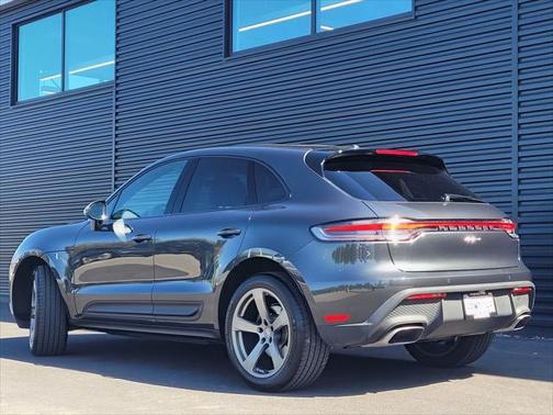 2024 Porsche Macan Base
