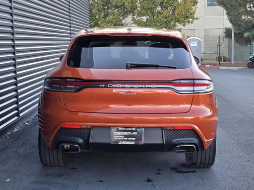 2025 Porsche Macan T