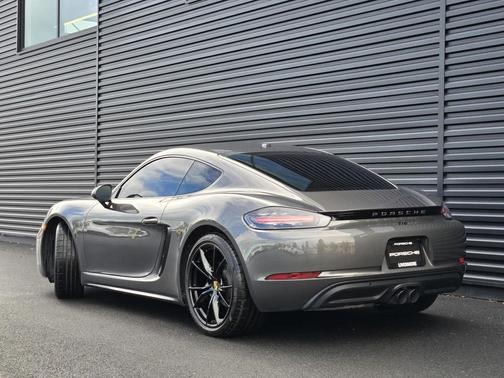 2025 Porsche 718 Cayman 