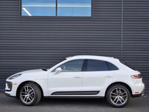 2025 Porsche Macan 