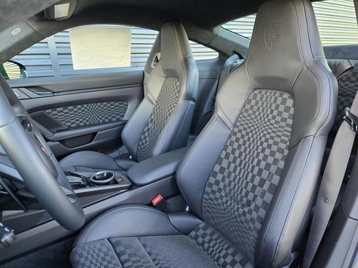 2026 Porsche 911 Carrera GTS