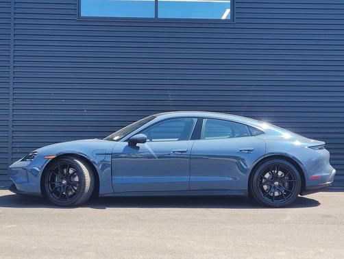 2025 Porsche Taycan 