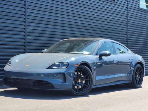 2025 Porsche Taycan 