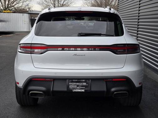 2025 Porsche Macan 