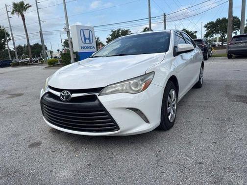 2016 Toyota Camry SE