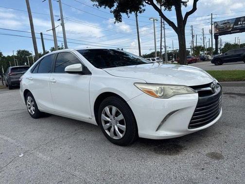 2016 Toyota Camry SE