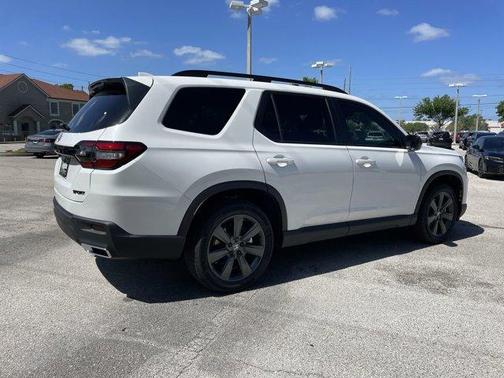 2025 Honda Pilot Sport