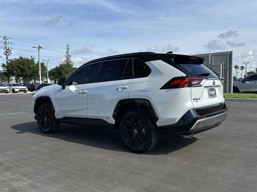 2023 Toyota RAV4 Hybrid XSE