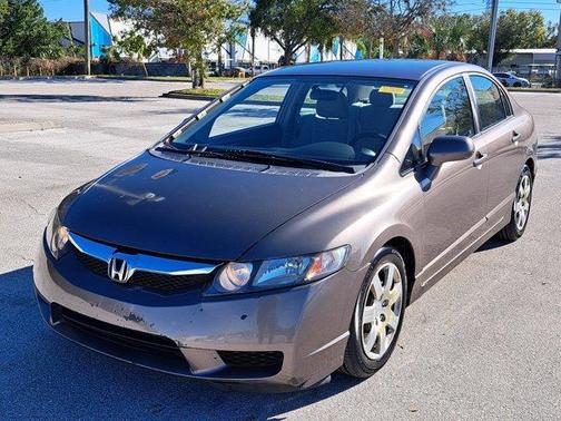 Photo 2 of 37 of 2010 Honda Civic LX