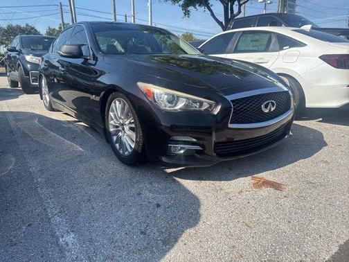 2015 INFINITI Q50 Premium