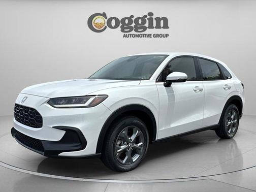 Platinum White Pearl 2026 Honda HR-V LX