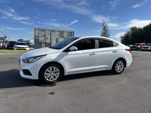 2019 Hyundai Accent SE