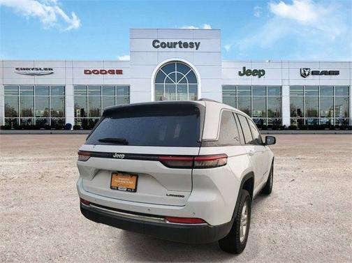 2023 Jeep Grand Cherokee Laredo