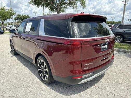 2024 Kia Carnival EX