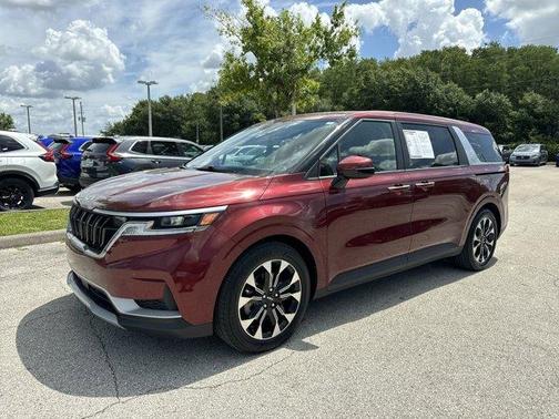 2024 Kia Carnival EX