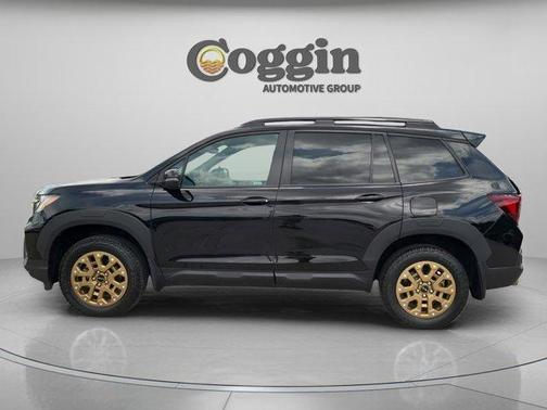 Crystal Black Pearl 2023 Honda Passport TrailSport