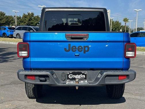 2020 Jeep Gladiator Sport