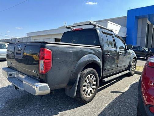 2010 Nissan Frontier LE