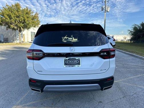 2025 Honda Pilot Elite
